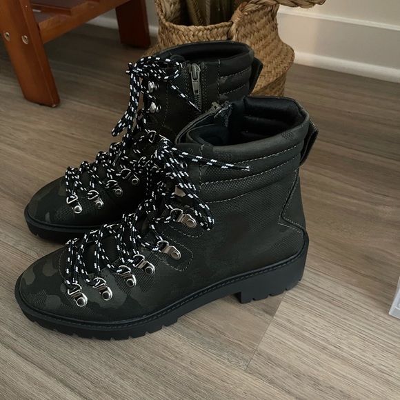 STEVE MADDEN - Picture 7 of 7